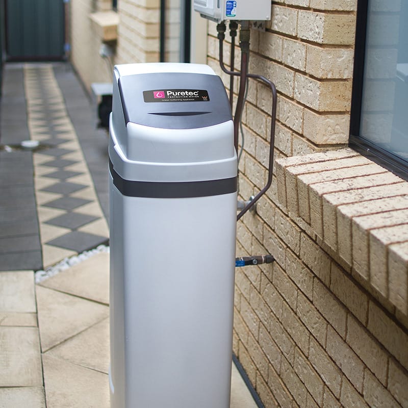 Puretec sol series water softener for perth, designed to reduce hard water minerals, prevent scale build-up, and protect household plumbing and appliances.